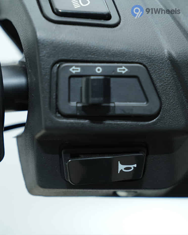 Handlebar & Console Area - 2