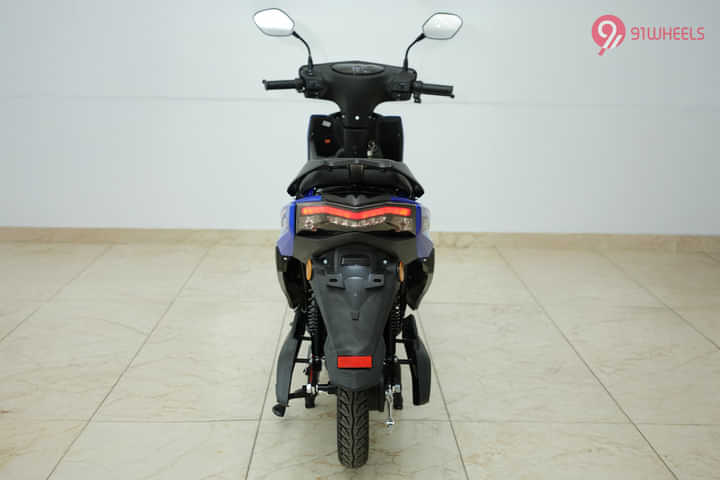Ampere Reo Rear View Ampere Reo Rear View