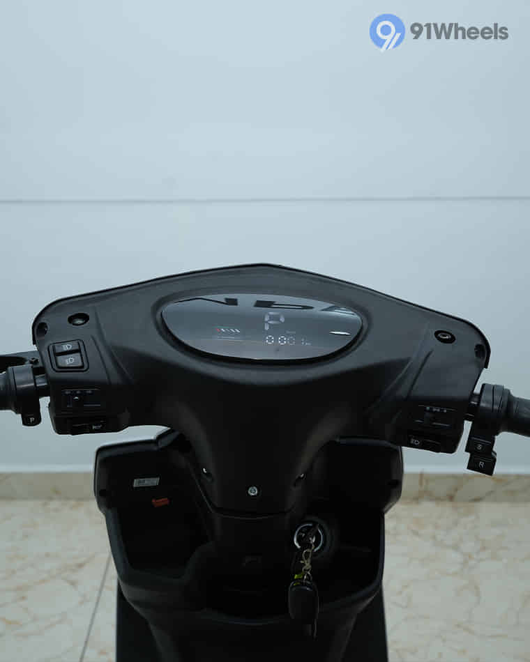 Stands & Utility - 5