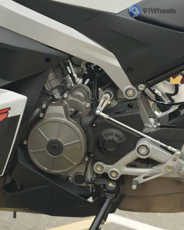 RS 457 Engine From Left