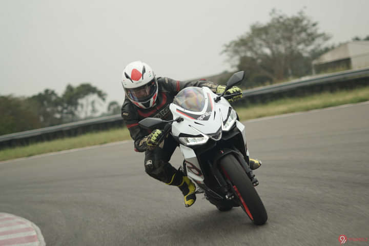 Aprilia RS 457 Cornering Shot