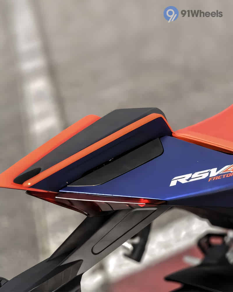 Aprilia RSV4 - Image 6