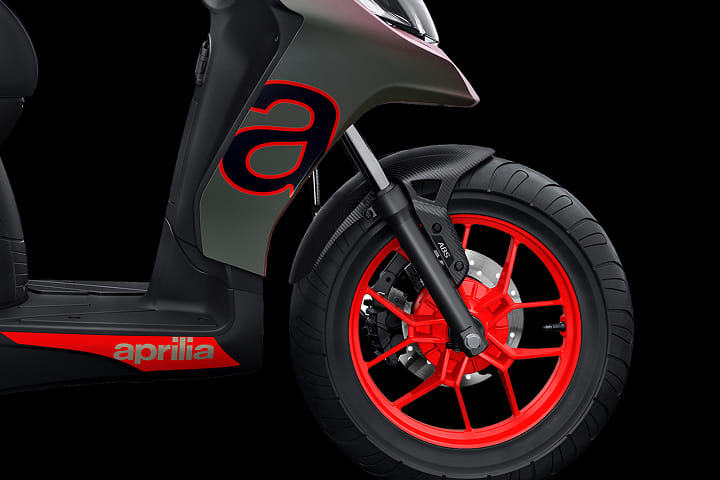Aprilia SR 175 Front Suspension