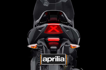 Aprilia SR 175 Tail Light Aprilia SR 175 Tail Light