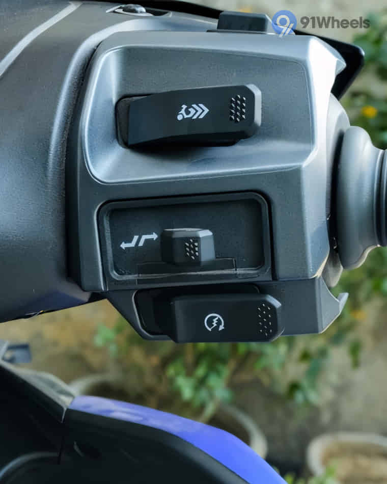 Handlebar & Console Area - 3