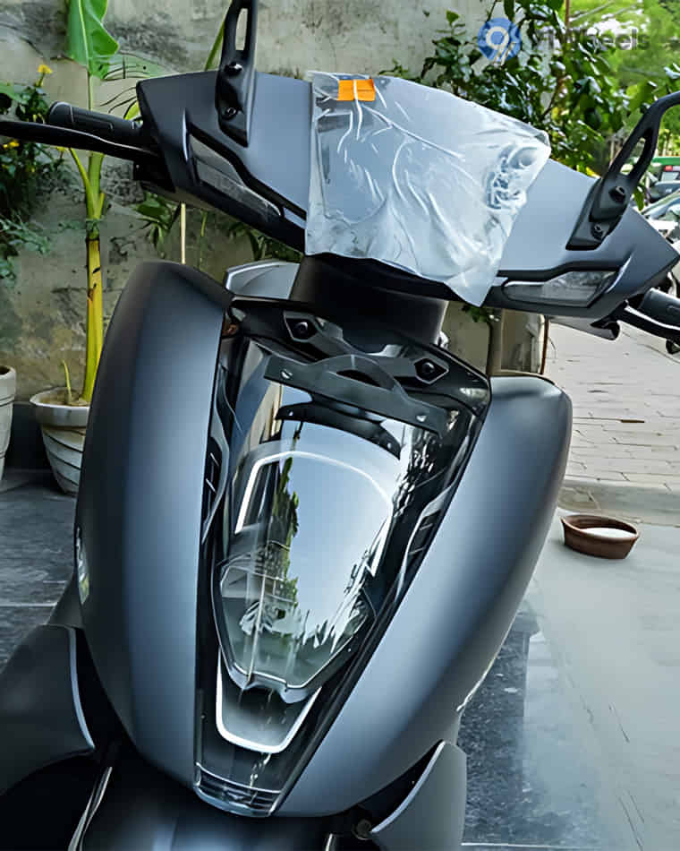 Front Body & Wheels - 1