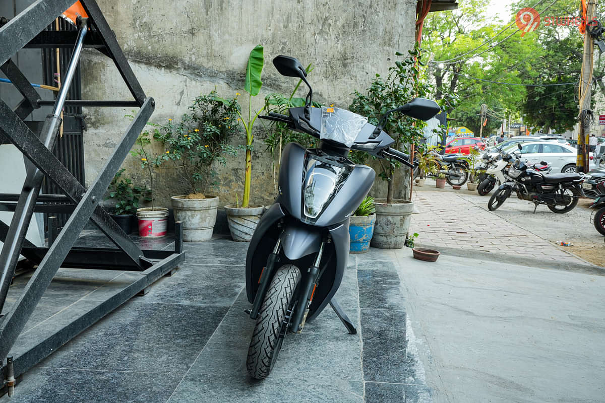 Ather 450S Front View