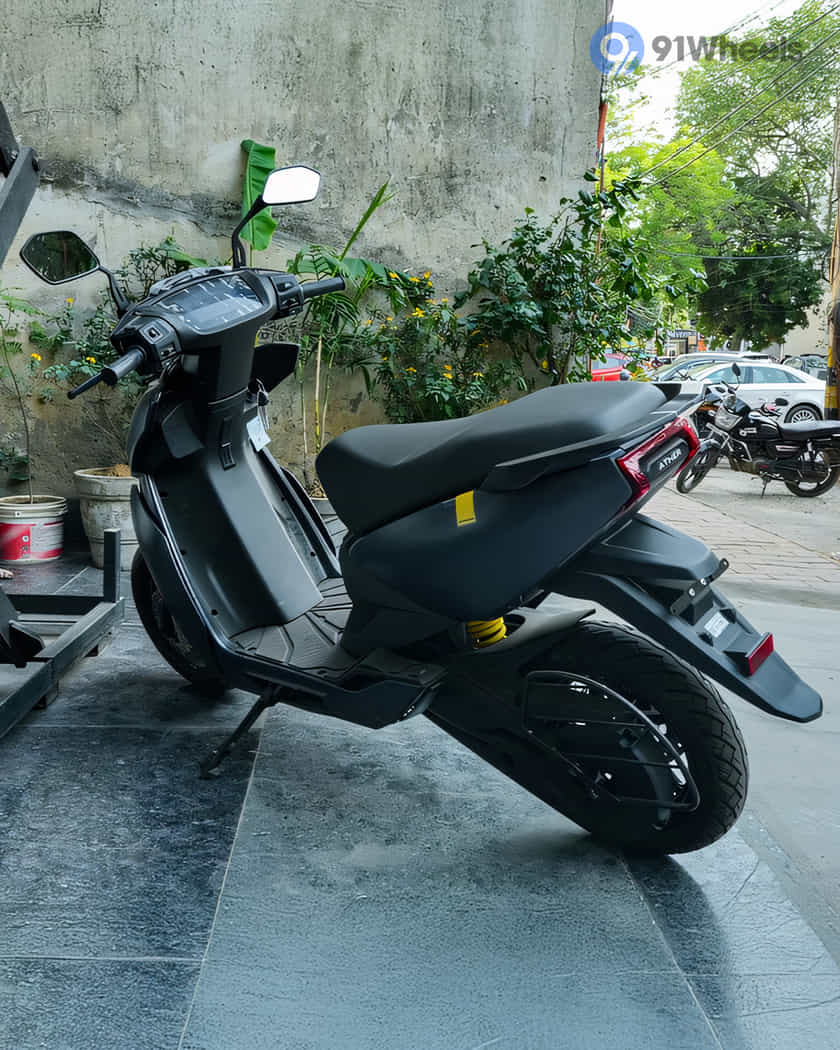 Ather 450S Left Rear Three Quarter
