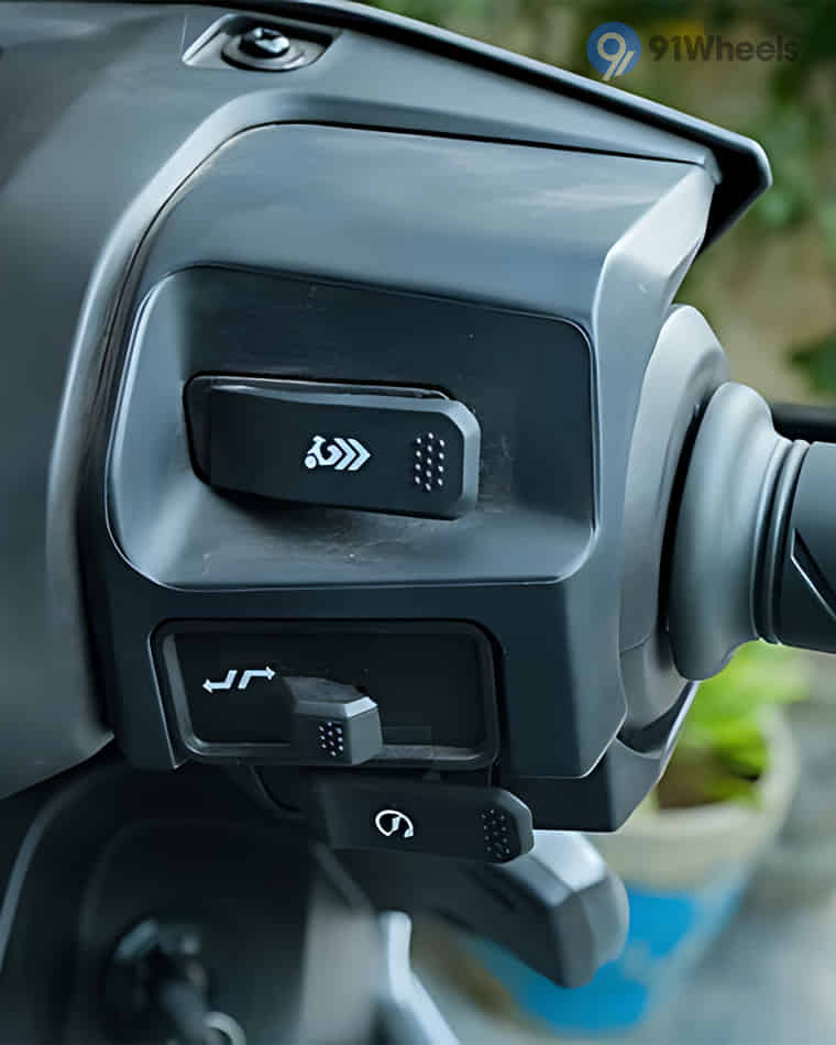 Handlebar & Console Area - 6