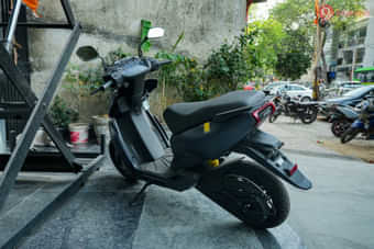 Ather 450S Left Rear Three Quarter Ather 450S Left Rear Three Quarter