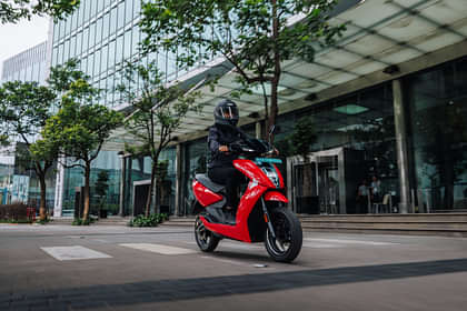 Ather 450X 2.9 kWh  Riding Shot