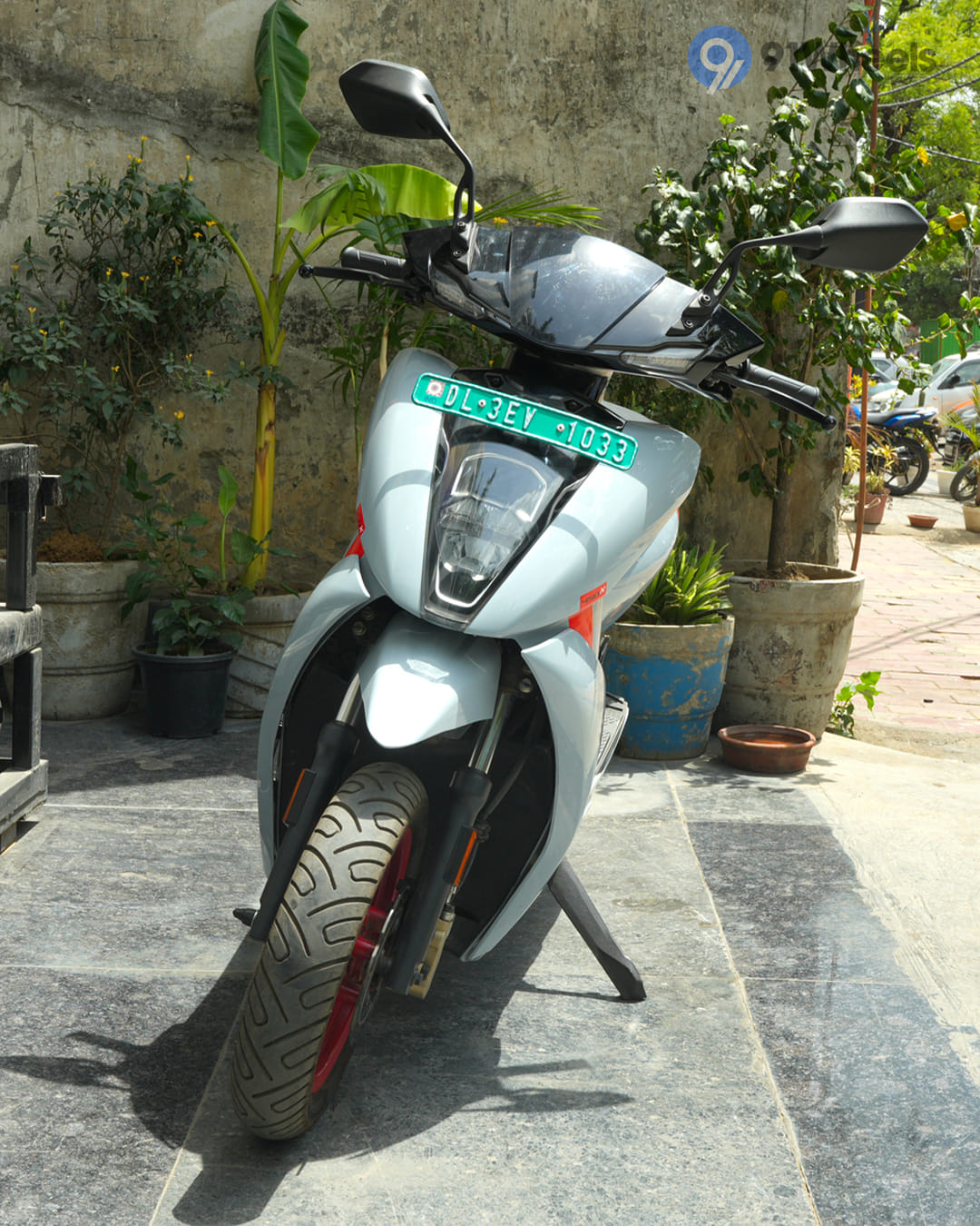 Ather 450X Front View