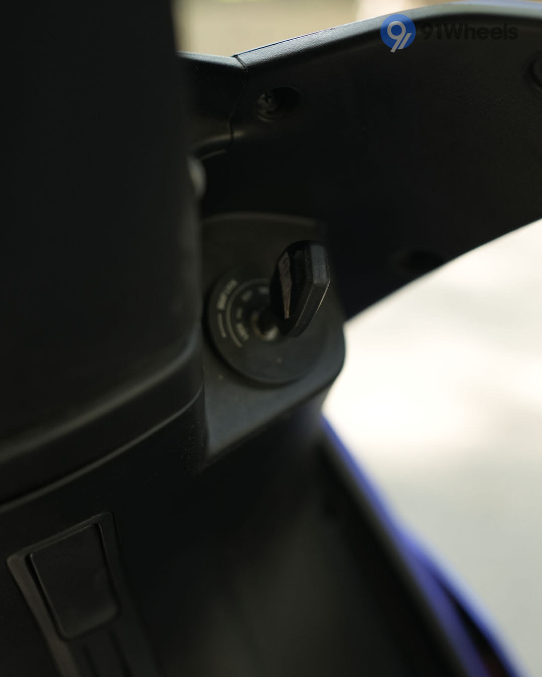 Handlebar & Console Area - 6