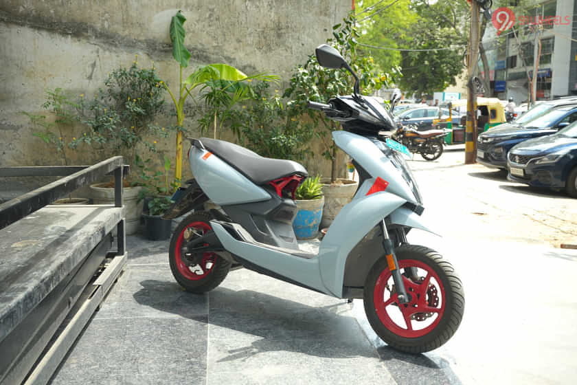 Ather 450X Right Front Three Quarter Ather 450X Right Front Three Quarter