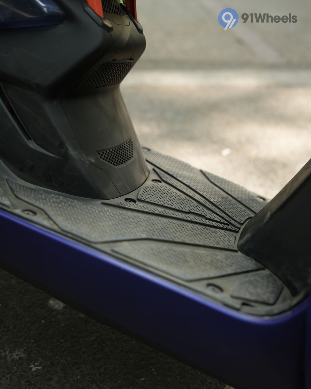 Stands & Utility - 5