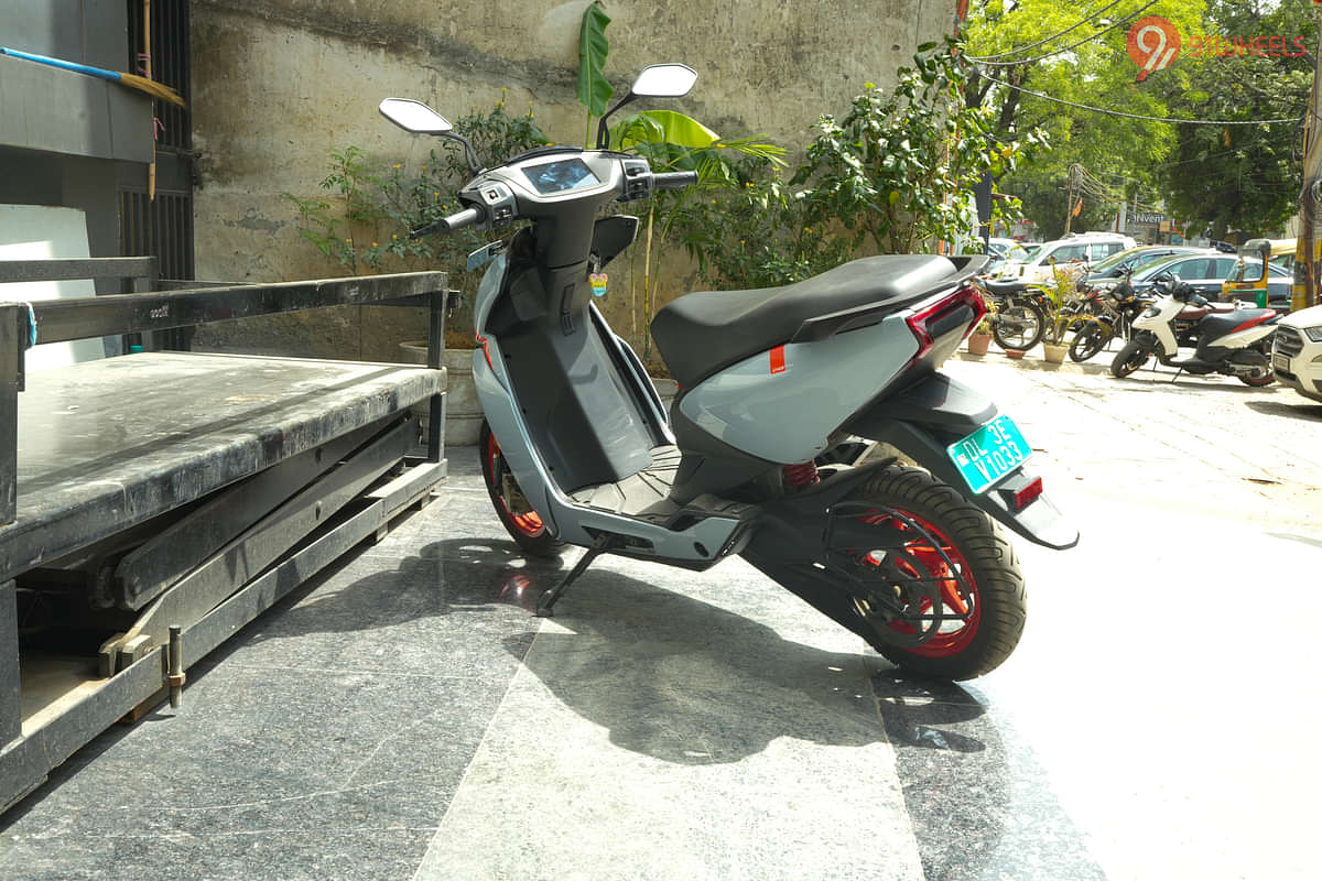 Ather 450X Left Rear Three Quarter