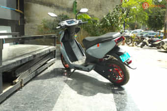 Ather 450X Left Rear Three Quarter Ather 450X Left Rear Three Quarter