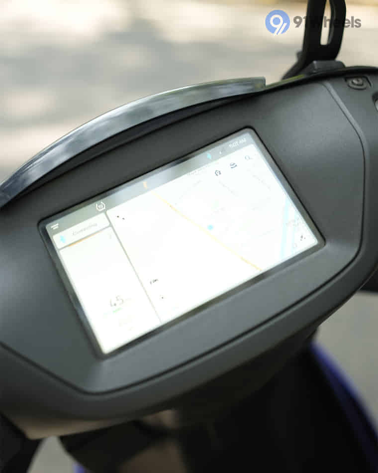 Handlebar & Console Area - 3 Handlebar & Console Area - 3