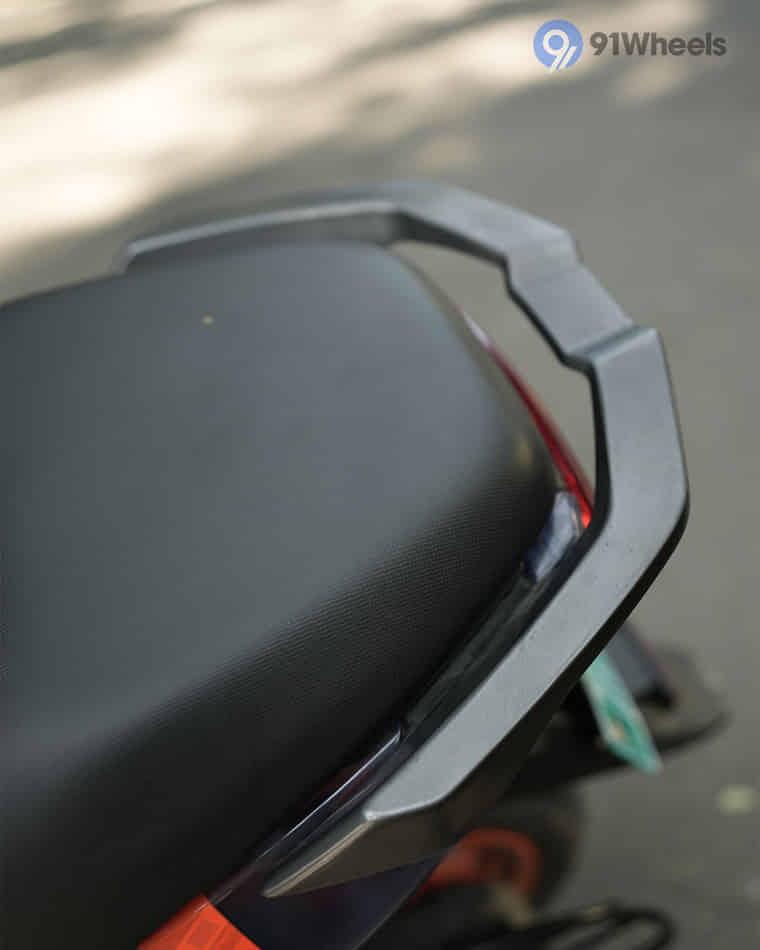 Seat & Storage - 9 Seat & Storage - 9