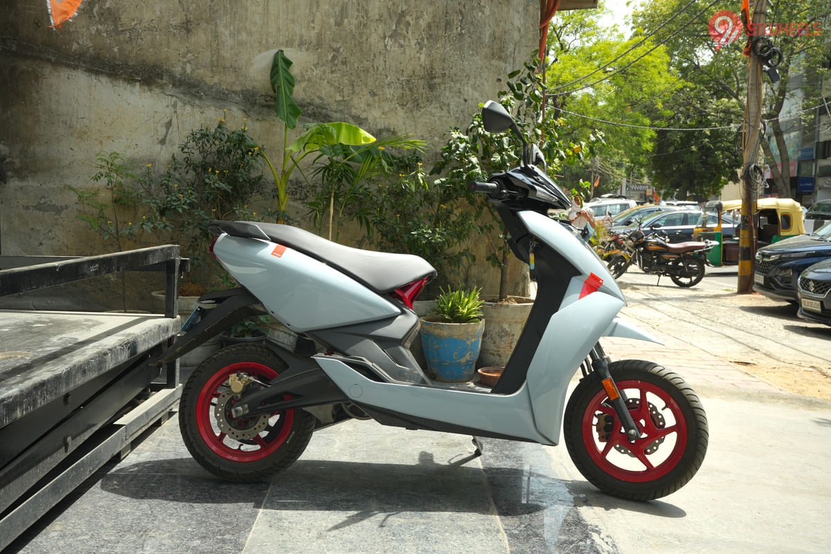 Ather 450X Right Side View