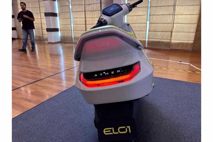 Ather EL01 Grab Rail