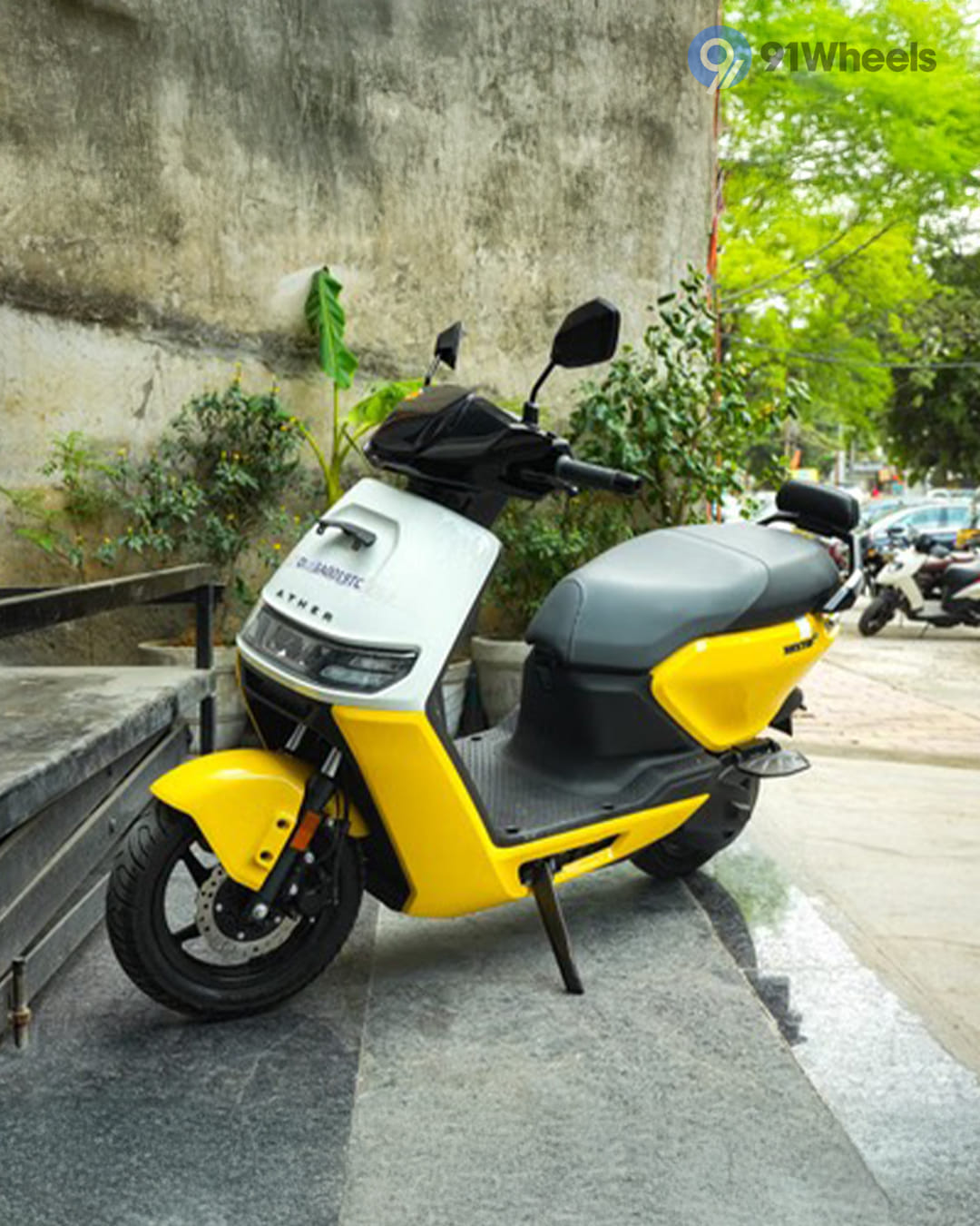 Ather Rizta Left Front Three Quarter