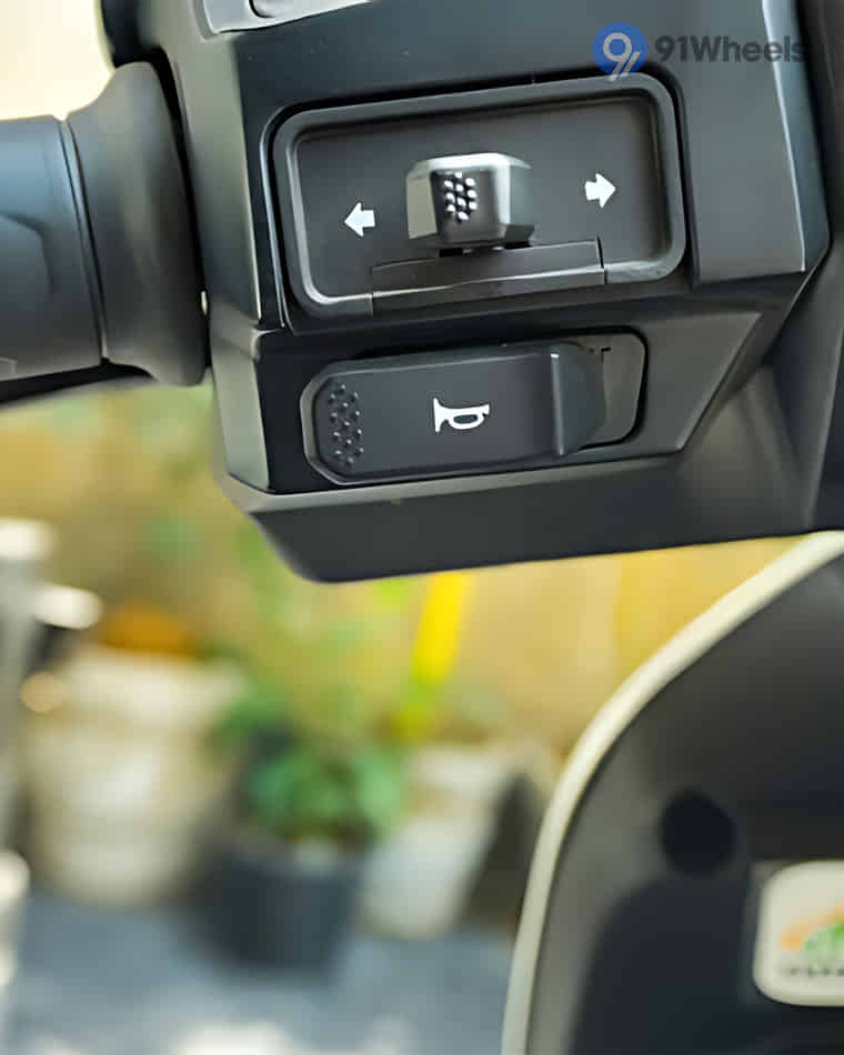 Handlebar & Console Area - 5