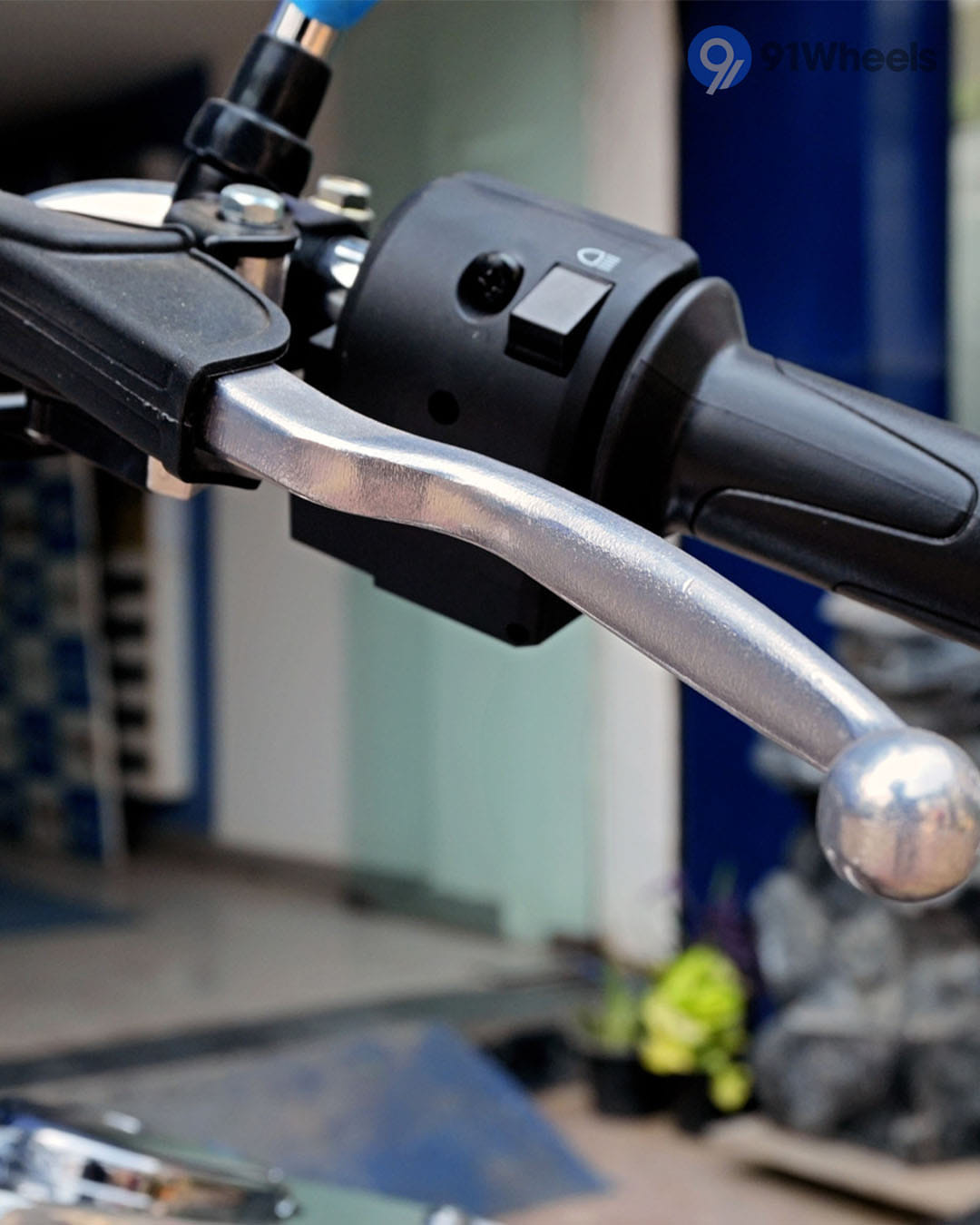 Handlebar & Console Area - 15