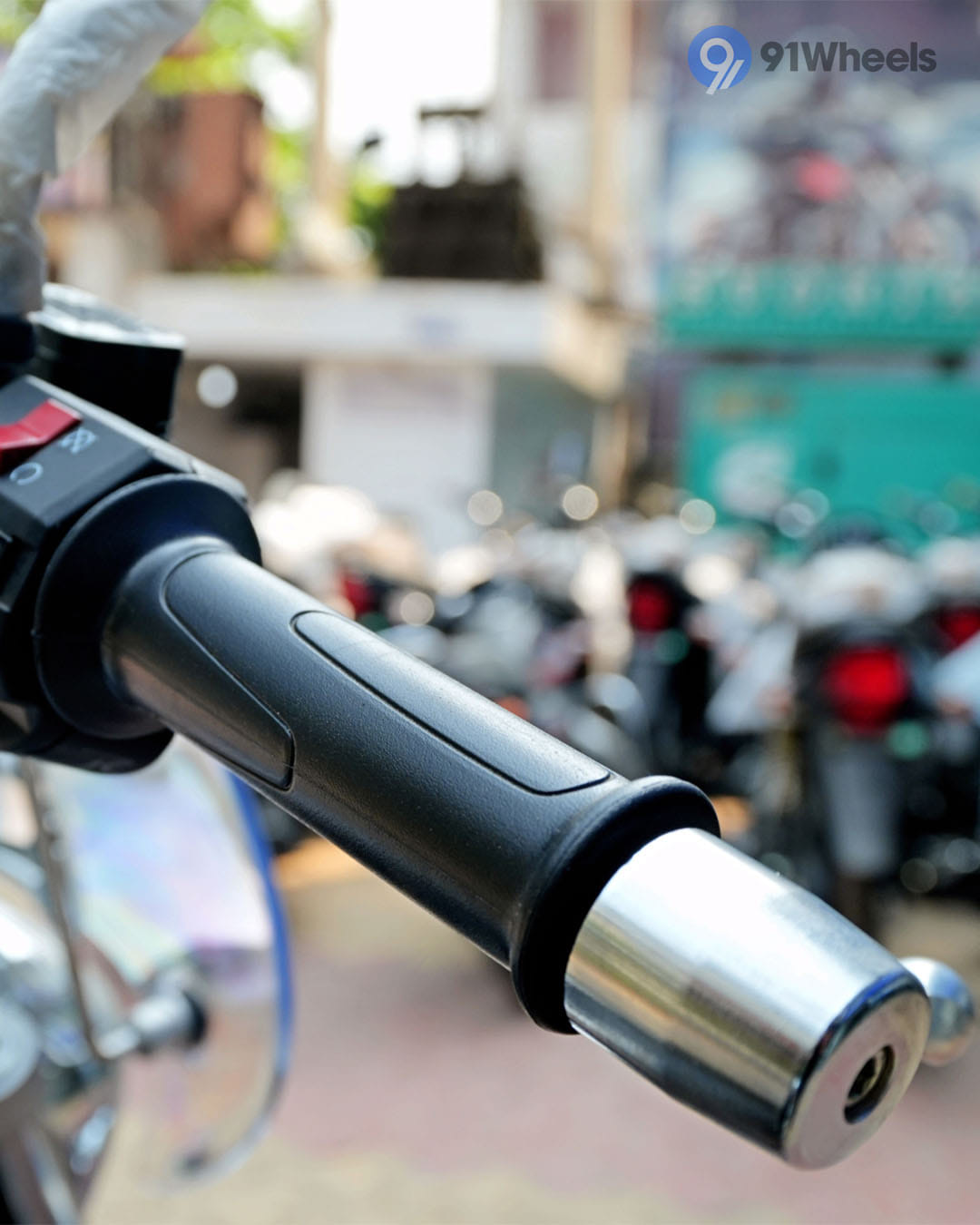 Handlebar & Console Area - 7