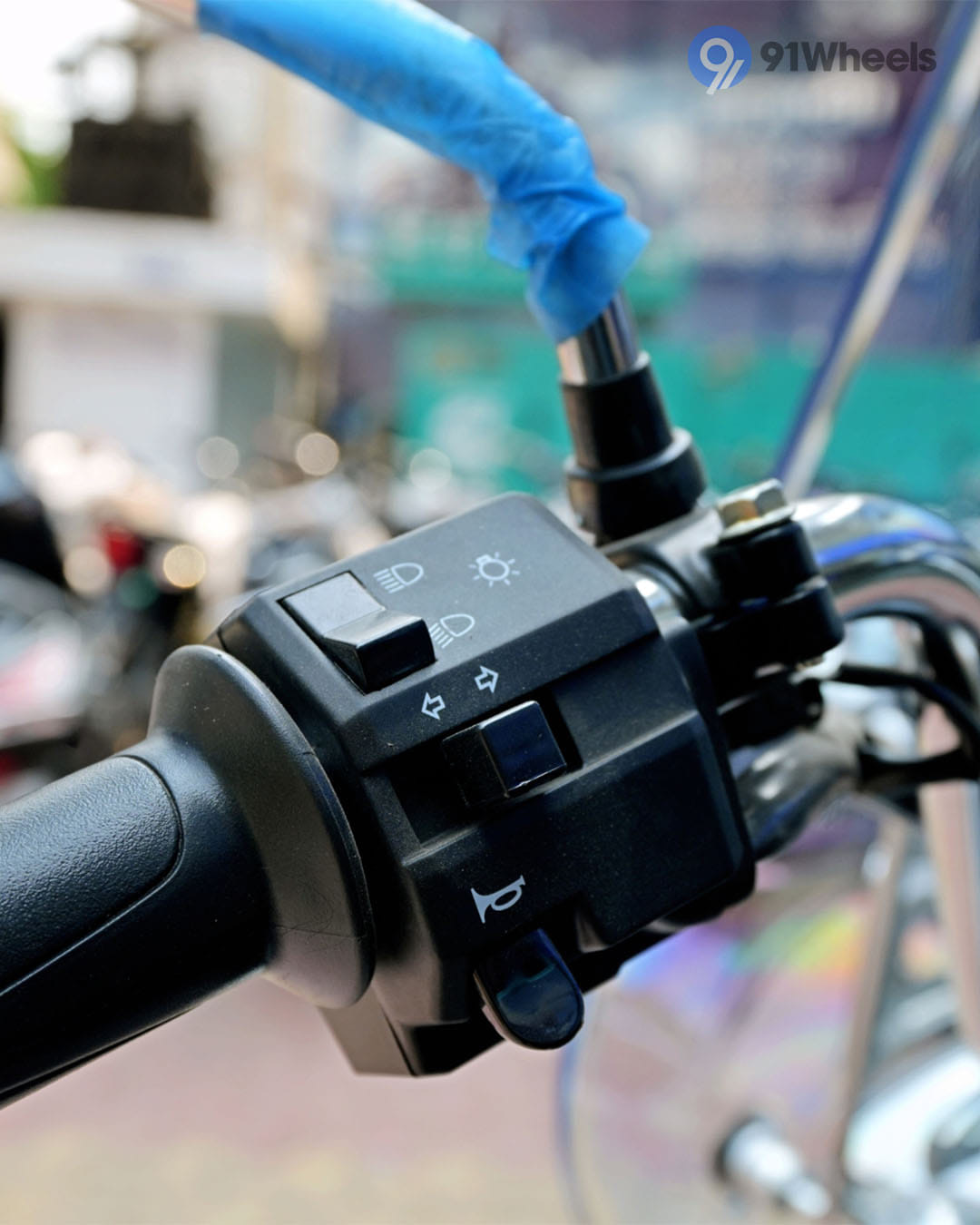 Handlebar & Console Area - 12