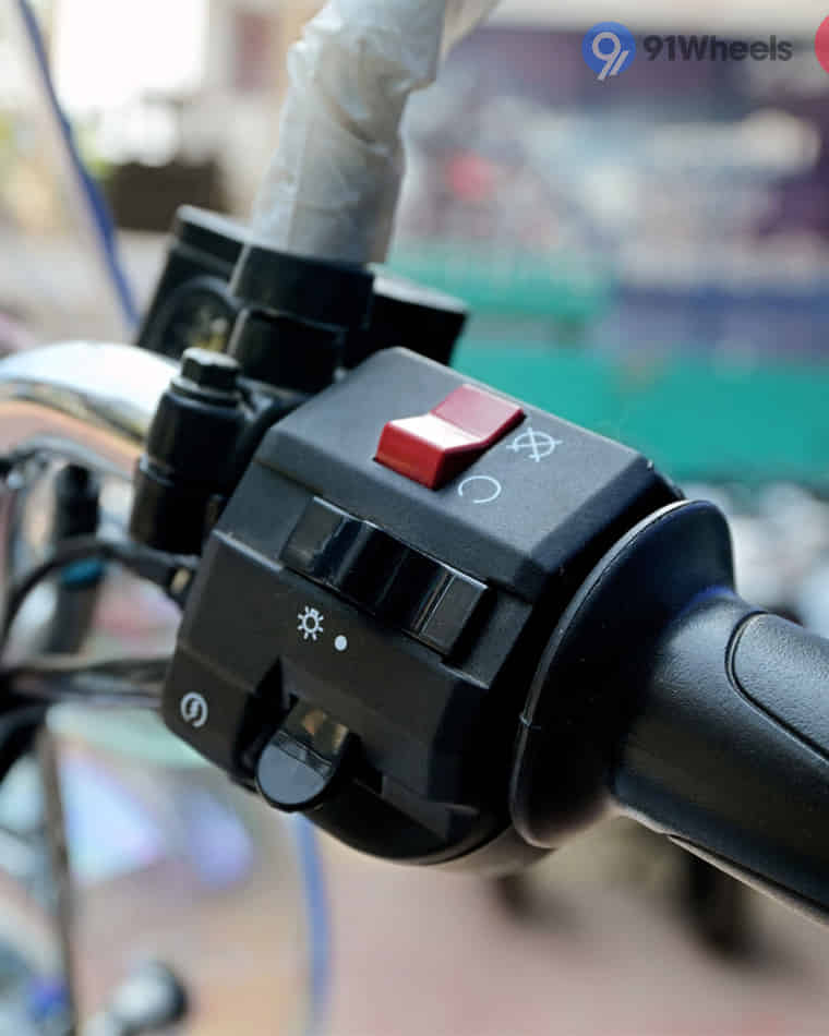 Handlebar & Console Area - 10