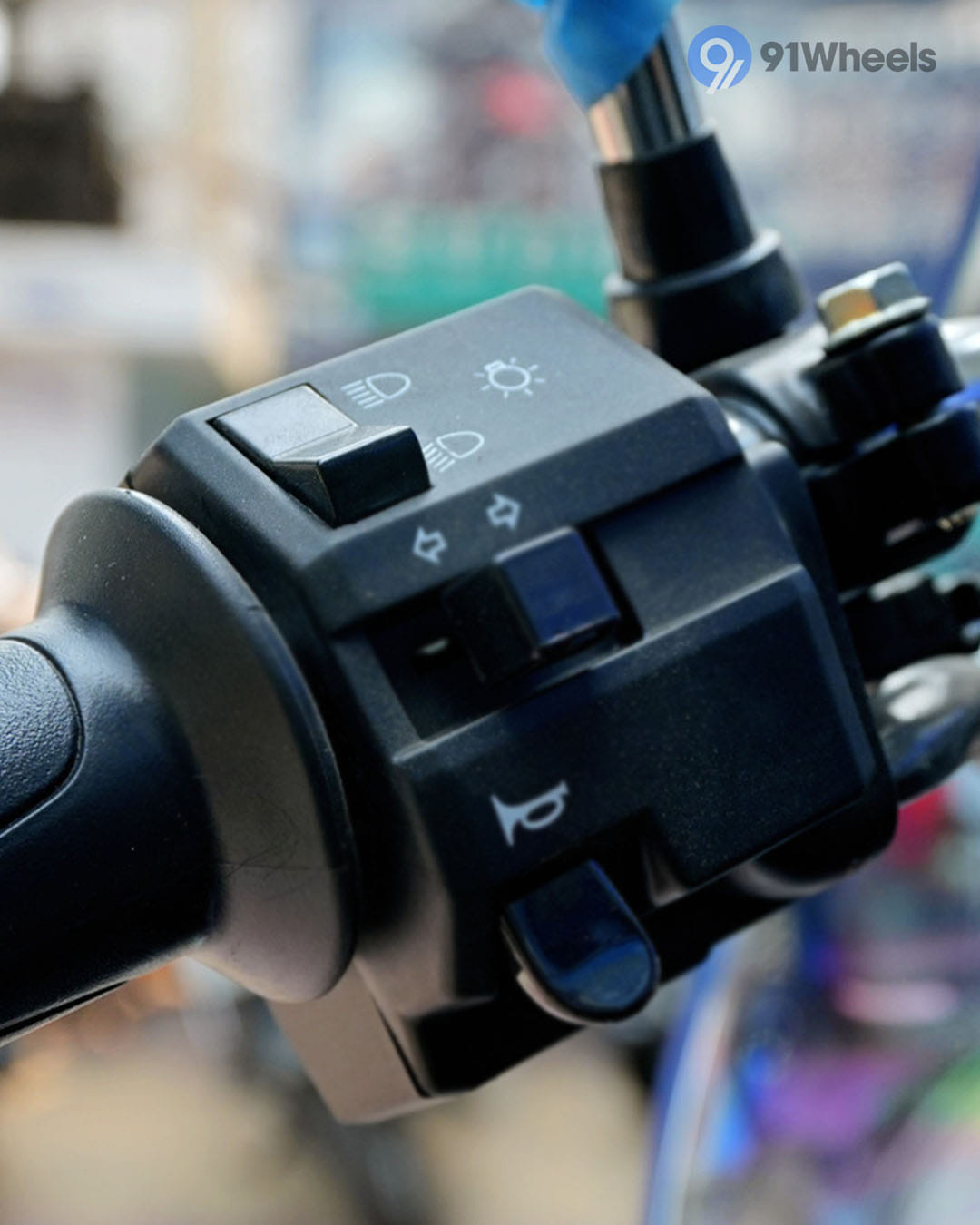 Handlebar & Console Area - 16