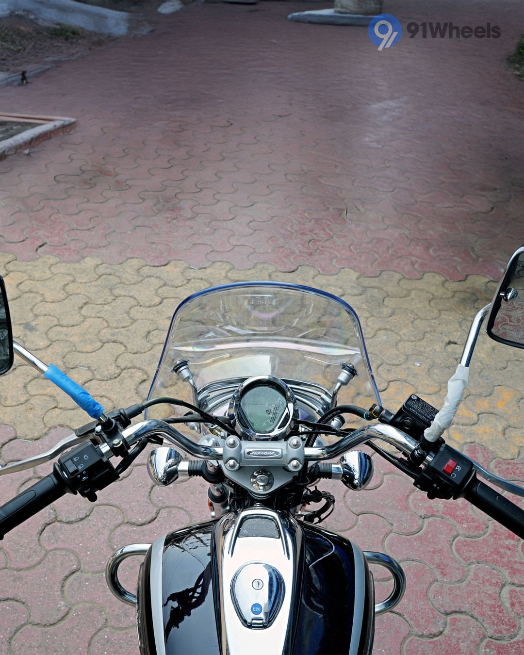 Handlebar & Console Area - 3