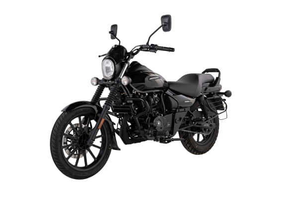 Bajaj Avenger Street 220 Left Front Three Quarter