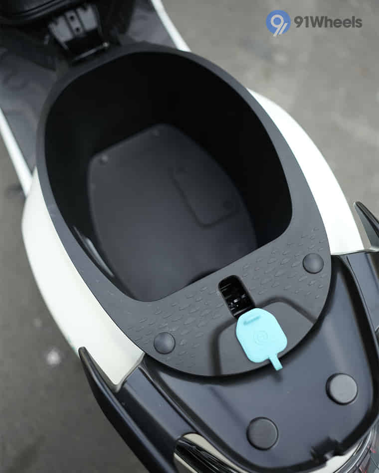 Seat & Storage - 3 Seat & Storage - 3