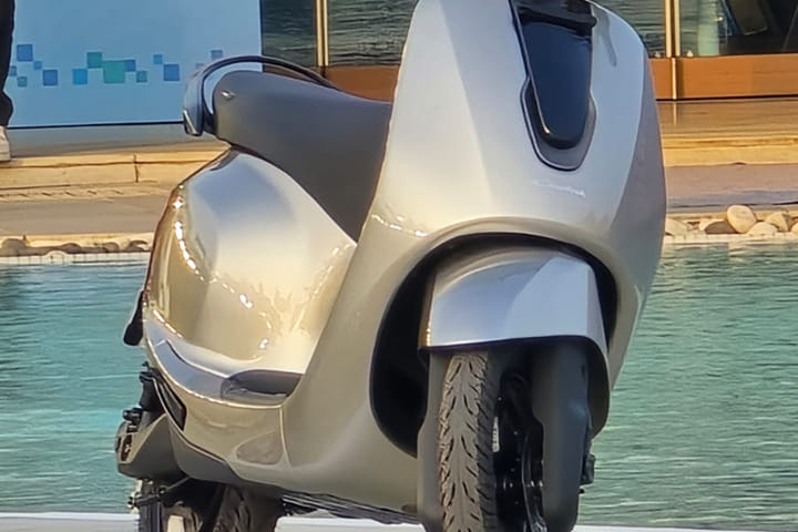 Bajaj Chetak C2501 Front Tyre