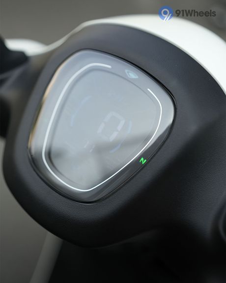 Chetak C25 TFT / Instrument Cluster