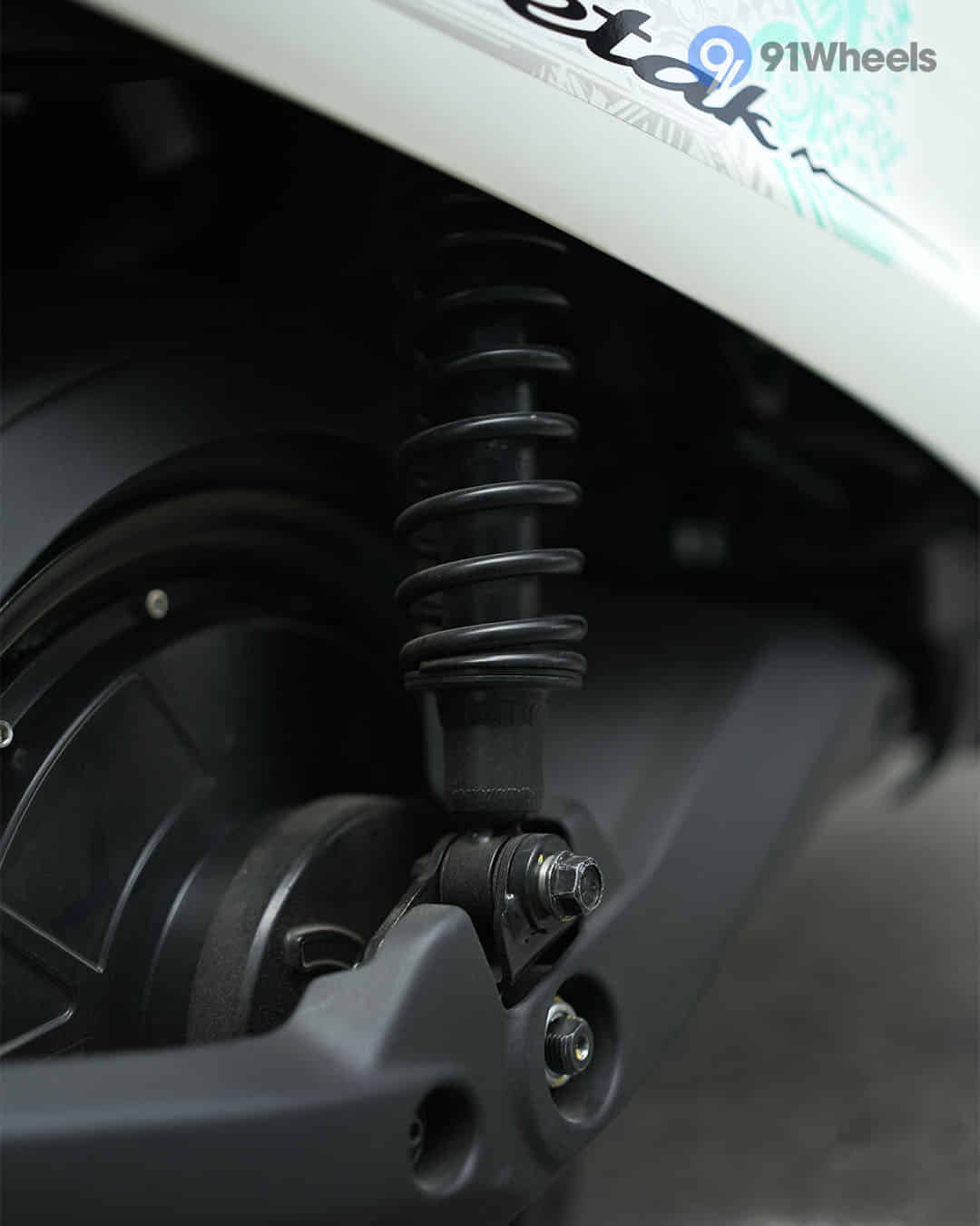 Chetak C2501 image Chetak C2501 image