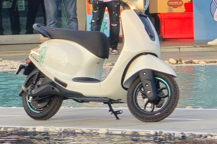 Bajaj Chetak C2501 Front Mudguard