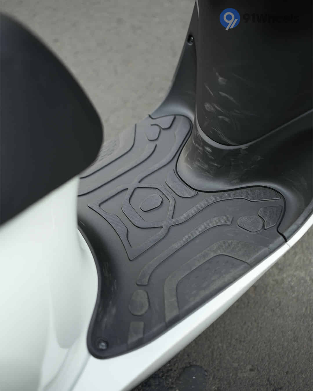 Floorboard Floorboard