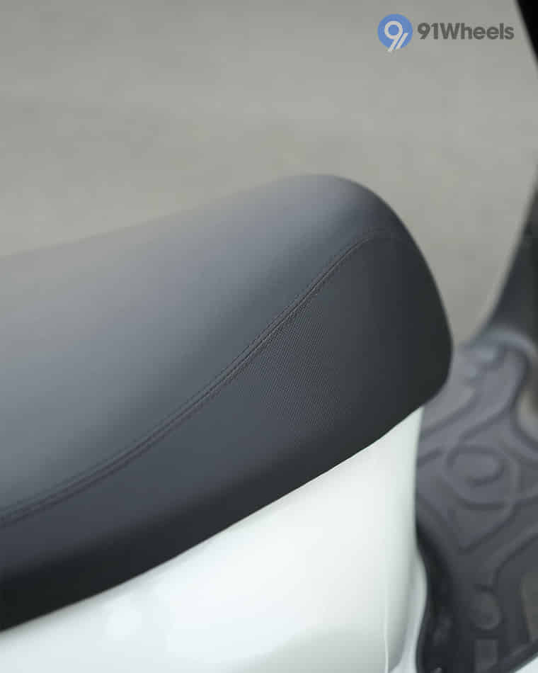 Seat & Storage - 8 Seat & Storage - 8