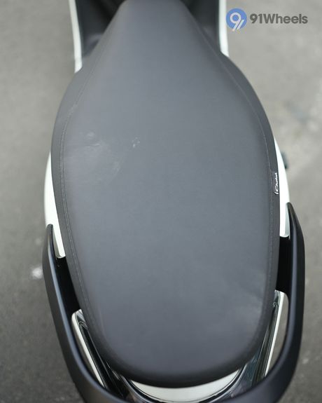 Chetak C25 Seat
