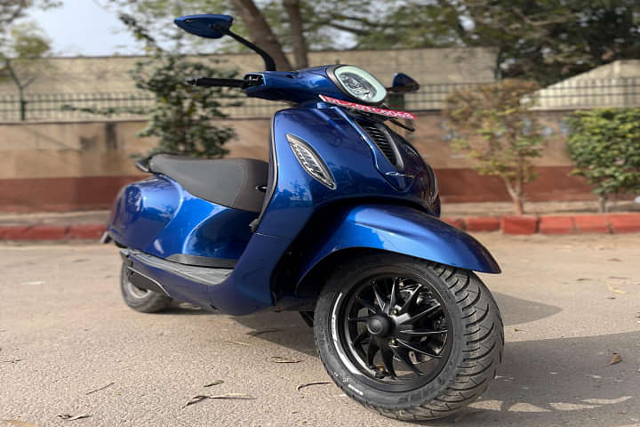 Bajaj Chetak Right Front Three Quarter