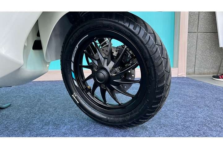Bajaj Chetak Front Wheel