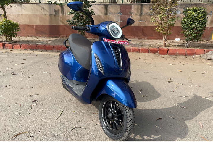 Bajaj Chetak Right Front Three Quarter
