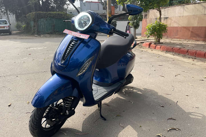 Bajaj Chetak Left Front Three Quarter