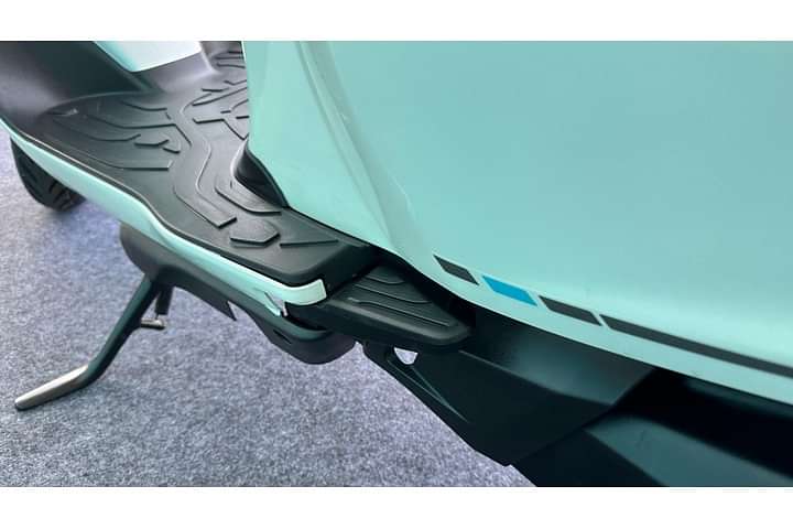 Bajaj Chetak Pillion Footrest