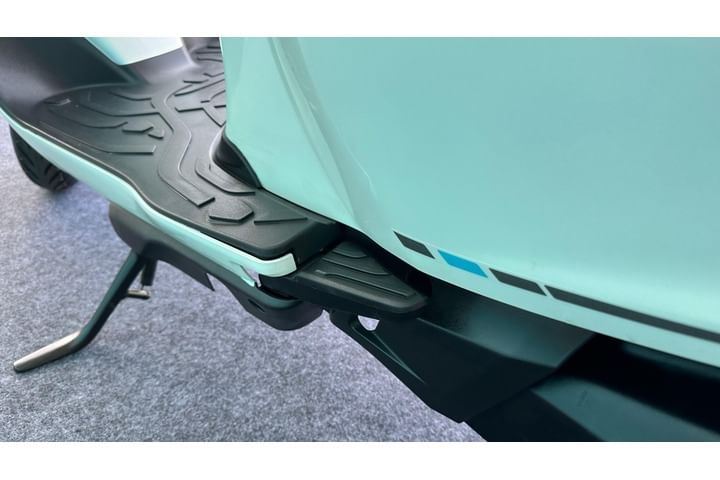 Bajaj Chetak Pillion Footrest