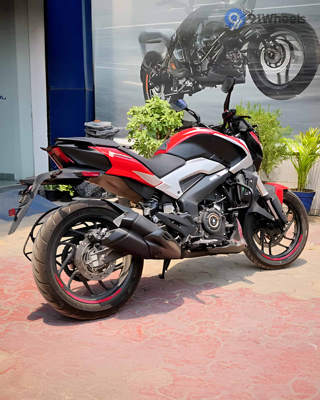 Right Rear Three Quarter