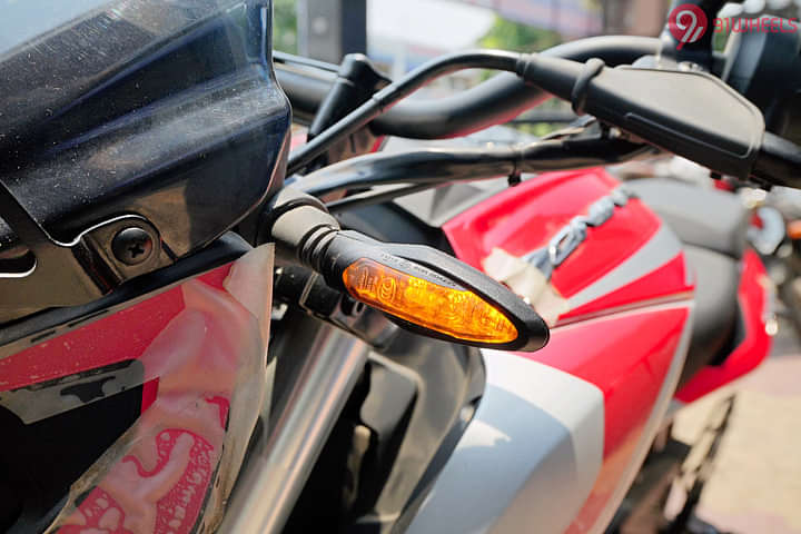 Bajaj Dominar 250 Front Turn Indicators